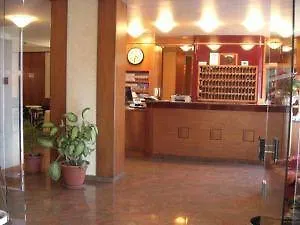 ***  מודנה Hotel Donatello איטליה