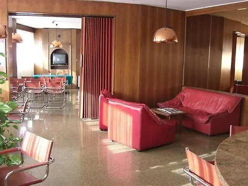 מודנה Hotel Donatello